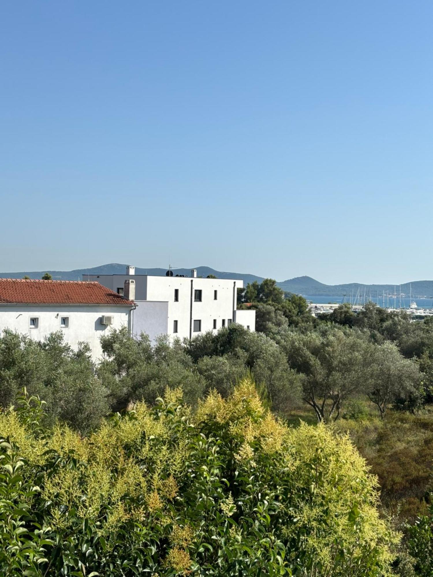 Apartments N&M Sukošan エクステリア 写真