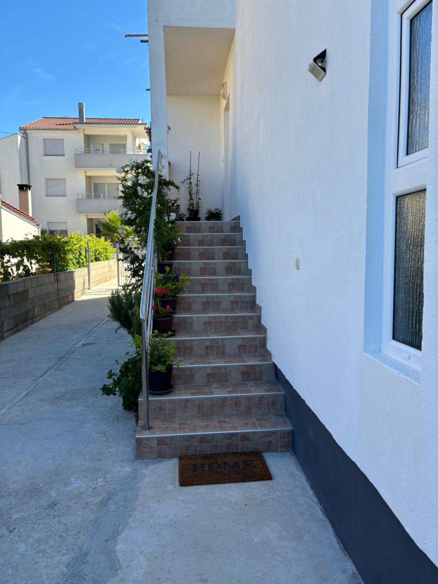Apartments N&M Sukošan エクステリア 写真