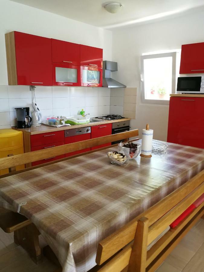 Apartments N&M Sukošan エクステリア 写真