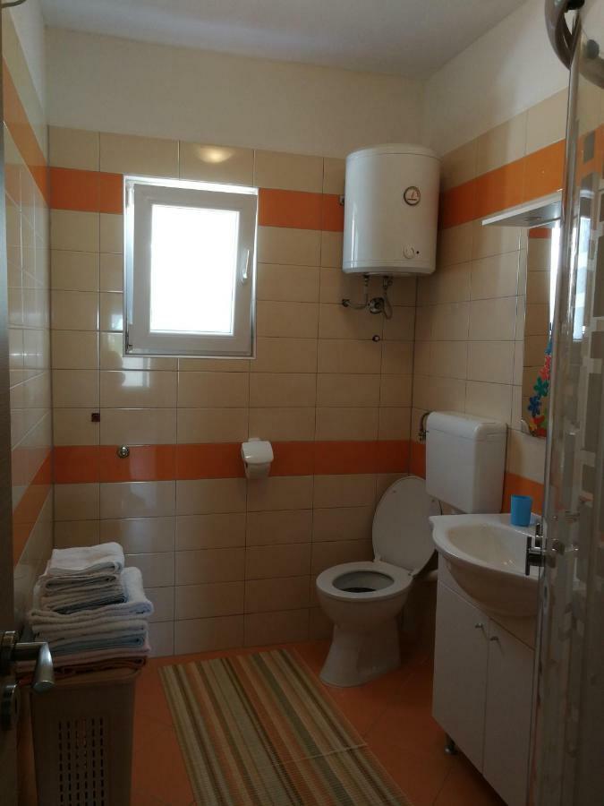 Apartments N&M Sukošan エクステリア 写真