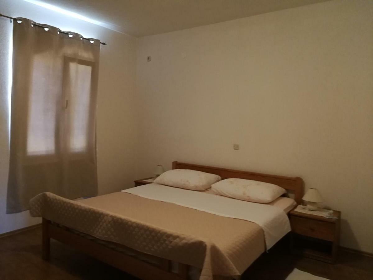 Apartments N&M Sukošan エクステリア 写真