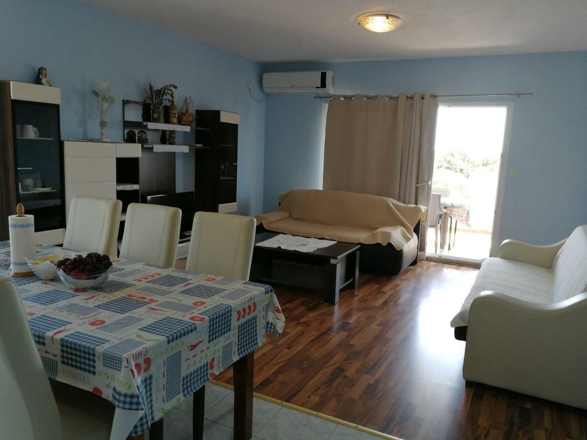 Apartments N&M Sukošan エクステリア 写真